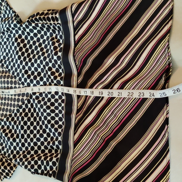 NWOT Old Navy XL sleeveless top - Picture 6 of 6